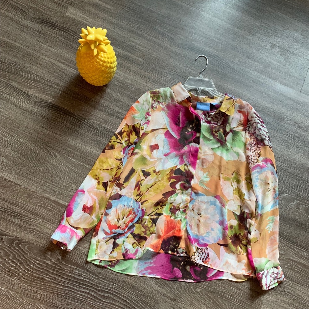 Simply Vera Sheer Floral Top
